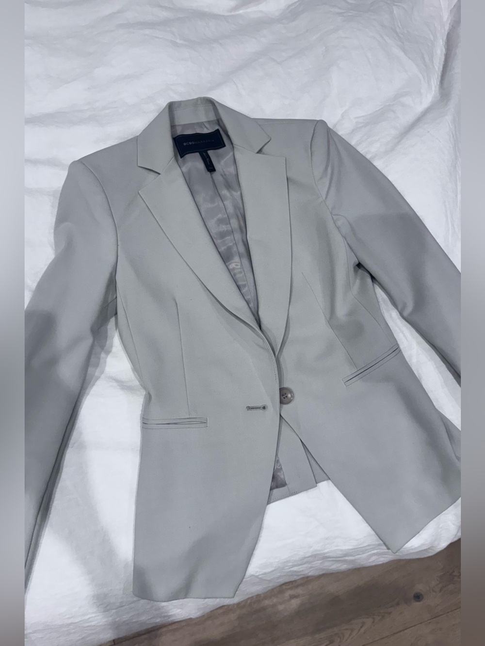 BCBGMaxAzria Light Gray Single-Button Tailored Blazer